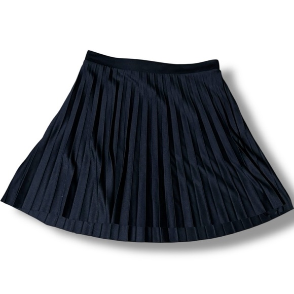 H&M Dark Navy Blue Pleated Fit and Flare High Waist Preppy Mini Skater Skirt - Picture 12 of 15
